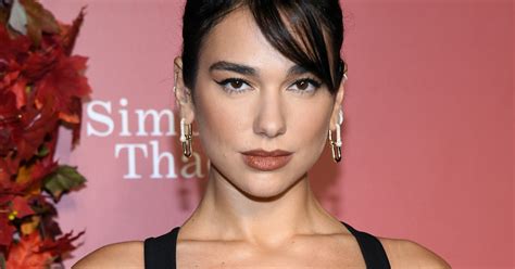 dua lipa nipple|14 Celebs Who Went Braless 